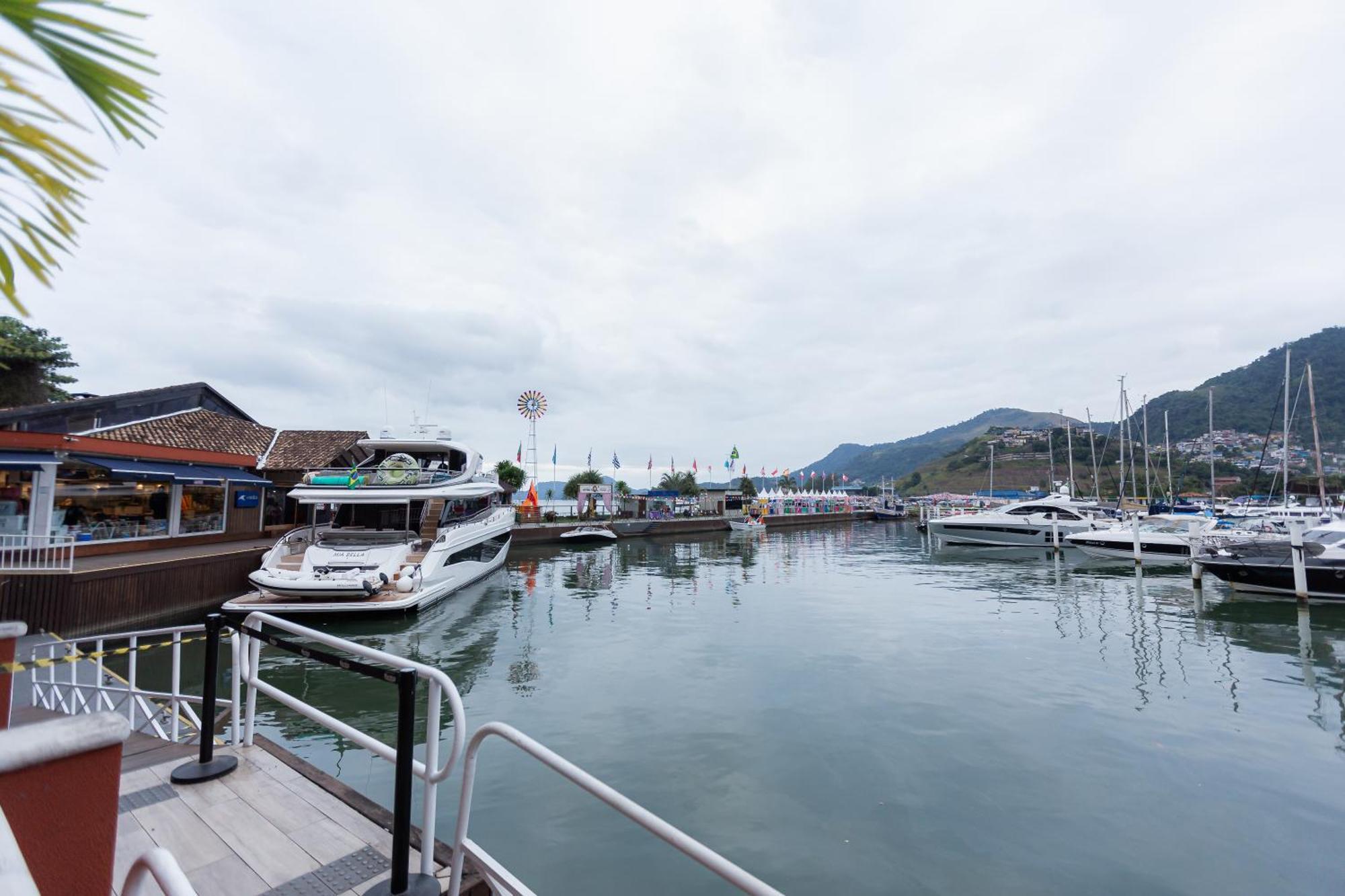 Shopping Piratas, Vista Para O Mar, Estacionamento Angra dos Reis Zewnętrze zdjęcie